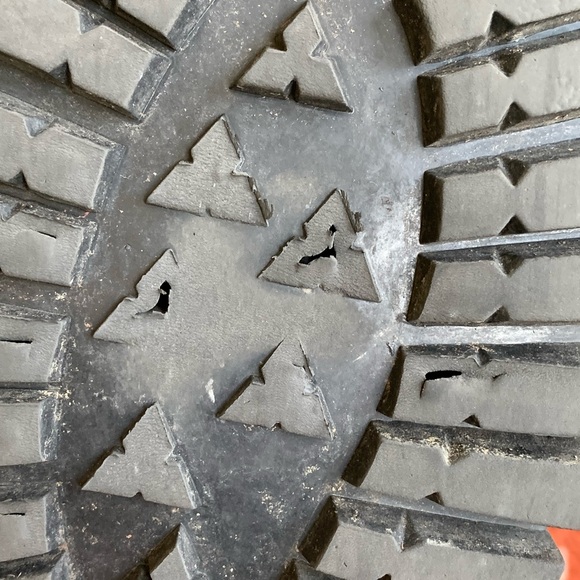 Gucci Harald Lug Sole Black Loafers with Gold Detailing size 40 - Picture 5 of 8